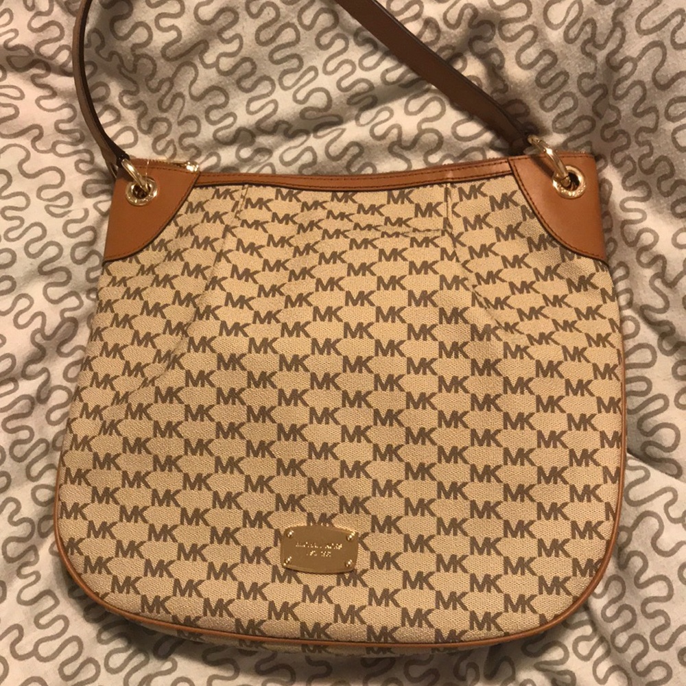 NWT MICHAEL KORS LOGO SATCHEL